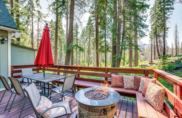 NEU! South Lake Tahoe Cabin mit Deck und Feuerstelle