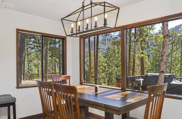 Private Mountain Home in the Heart of SO Wine Country