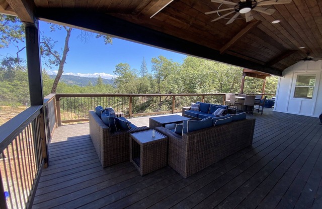 Private Murphy's Estate. Beautiful Views and Designed for Fun!