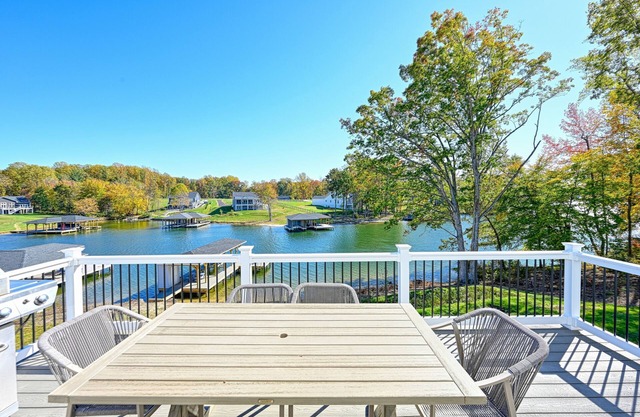 Private & new Lake Anna home with beach access, game tables, kayaks, and grill