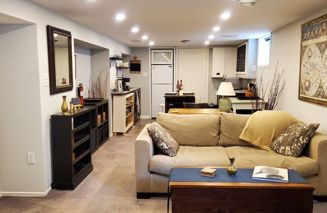 Private New Suite Close to McMaster