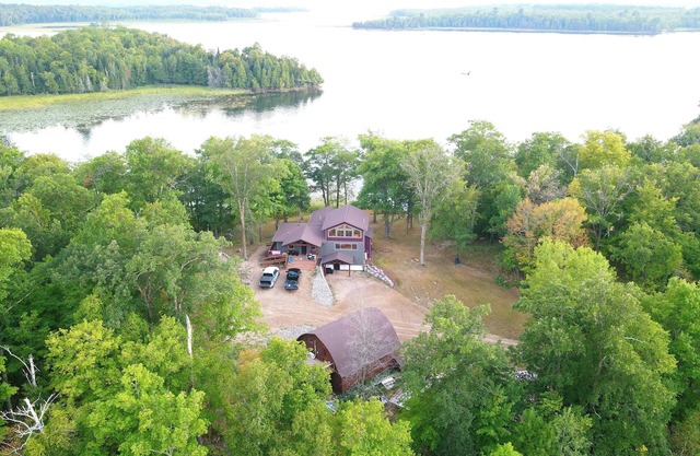 Private Newly Built Woman Lake Cabin with Detached Barn Style Bunk House