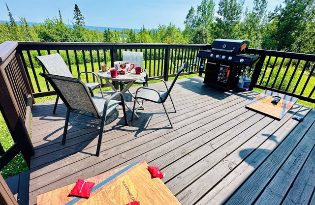 Private & Peaceful Home with Lake Views: Near Temperance Park, Tofte and Hwy 61