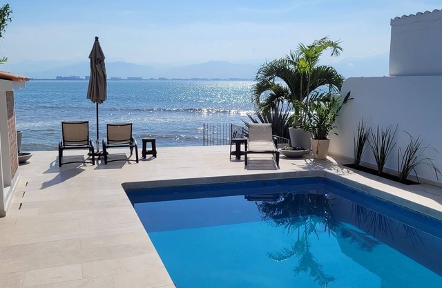 Reihenhaus am Meer, privater Pool, Wi-Fi.