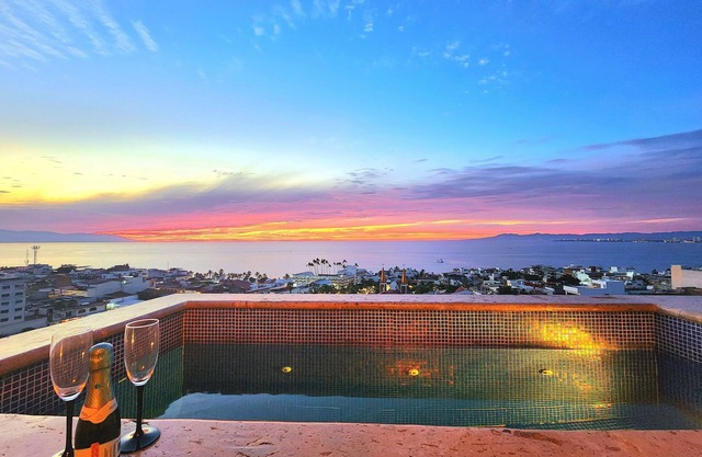Private OCEAN VIEW Pool Panoramic Sky Beach Loft~Steps to Malecon+Safe Loc