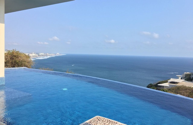Private Villa mit Meerblick in Punta Diamante