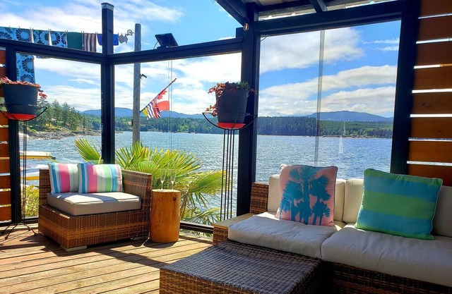 Privates Studio am Meer mit herrlichem Bergblick!