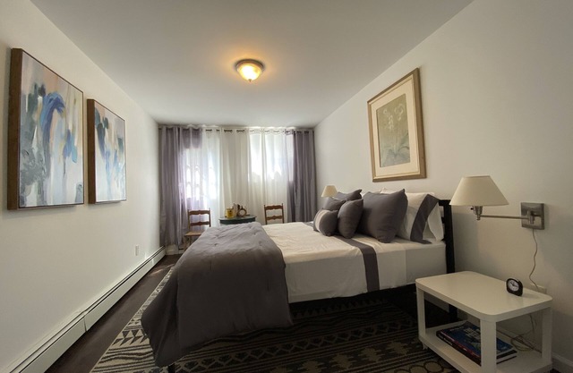 Private One Bedroom Apartment with full kitchen, living room and full bath.