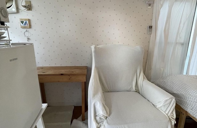 RESIDENTIAL CAFE Privates Oneroom-Apartment, komplett unabhängiges Zimmer!