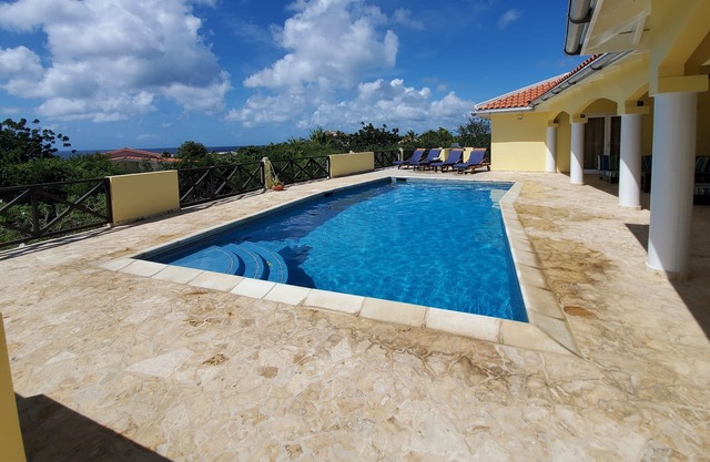 Private Paradise Villa mit Meerblick und eigenem Pool