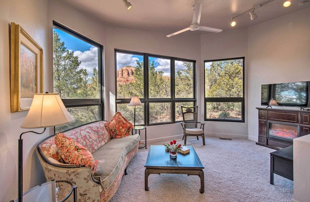 NEU! Sedona Apt. w / privater Patio & Blick auf den roten Felsen