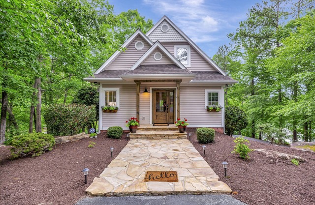 Private Peninsula on Lake Keowee.