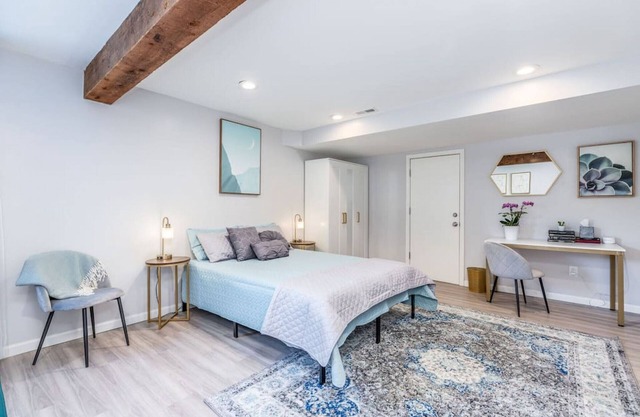 Private Pet Friendly Avenues Suite-❤️ of Downtown!