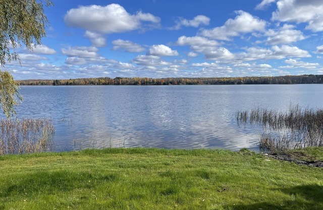 Private, Pet Friendly Lakefront Cabin