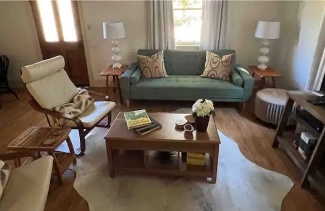 Private Picturesque Cottage in Carmel Valley