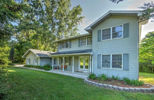 Private Plymouth Hideaway - 13 Miles to Ann Arbor!
