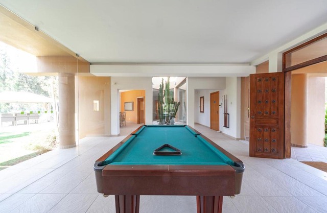 Private pool and Jacuzzi by GalanteVasques