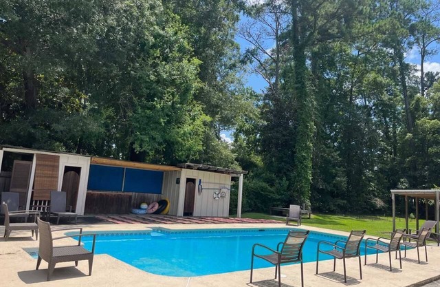 Private Pool & Fenced Yard - Sassy in the Sun