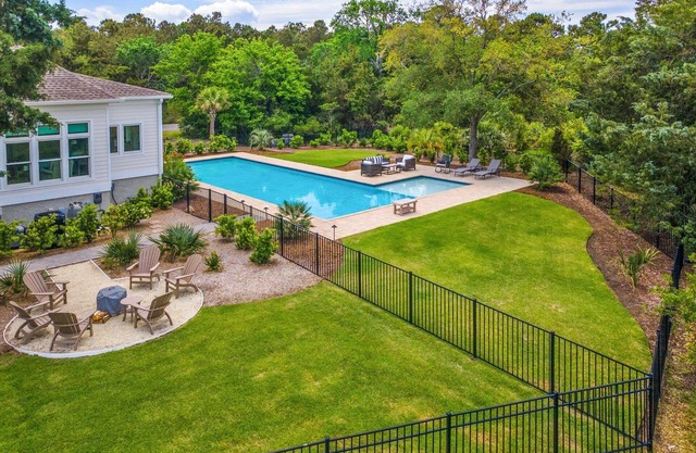 Home close to the Beach and private pool