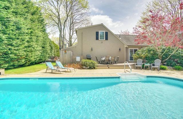 Private Pool, Gym & Game Room: Falmouth Retreat!