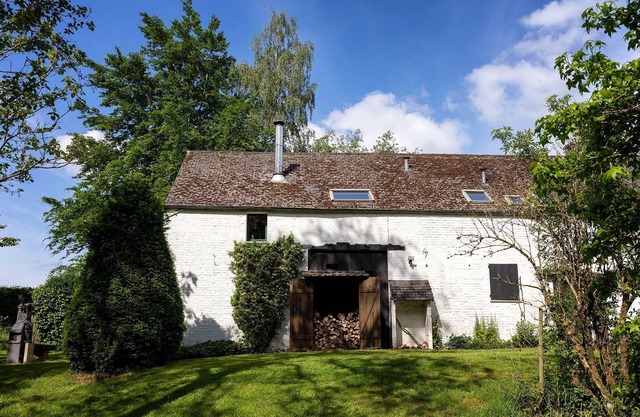 Schöne Wohnung in einem Bauernhaus in der Nähe des Walde