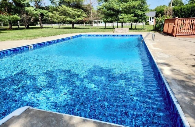 Private Pool-Majestic Oaks, a large house with space to relax indoors and out!
