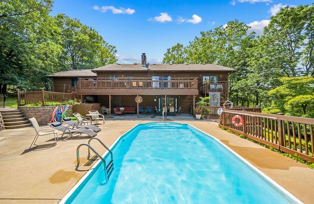 5 Bdr auf 2 Hektar mit privatem Pool !!
