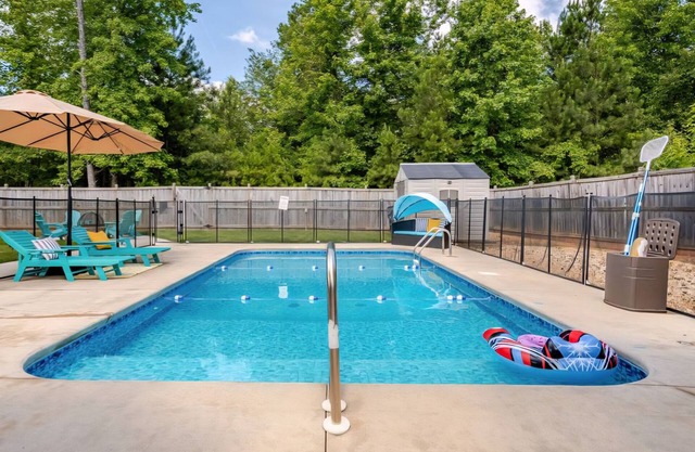 The Amaris: Private Pool, Fire Pit, Near Golf