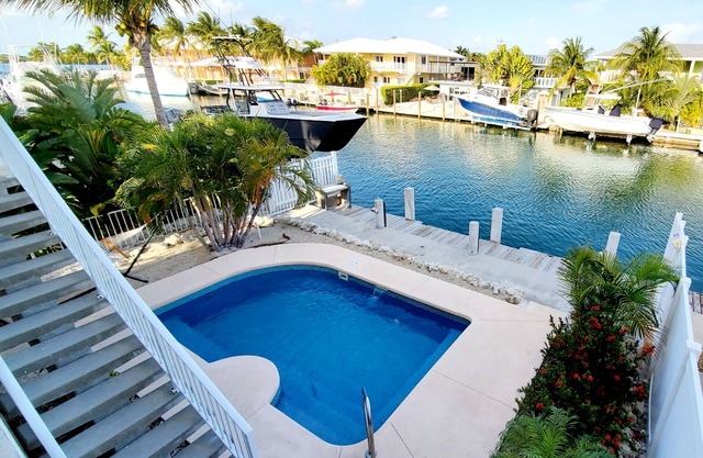 Einzigartig 2/2 mit großem Loft, einfachem Zugang zum Meer, Pool und 37. 5ft Dockage