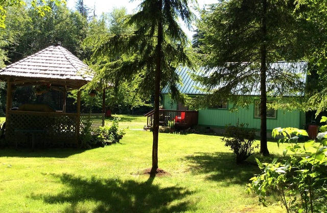 Privat, ruhig, Hütte, auf 27 Hektar, in der Nähe des Hoh Rain Forest Nat 'l Park.