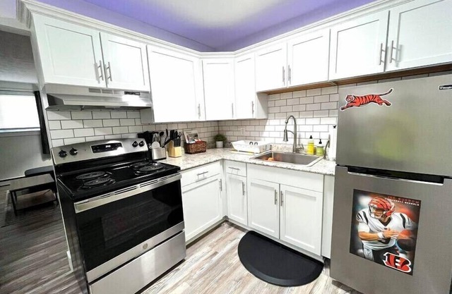 ~ Private Renovated Bengals Apartment ~ 5 Star ~