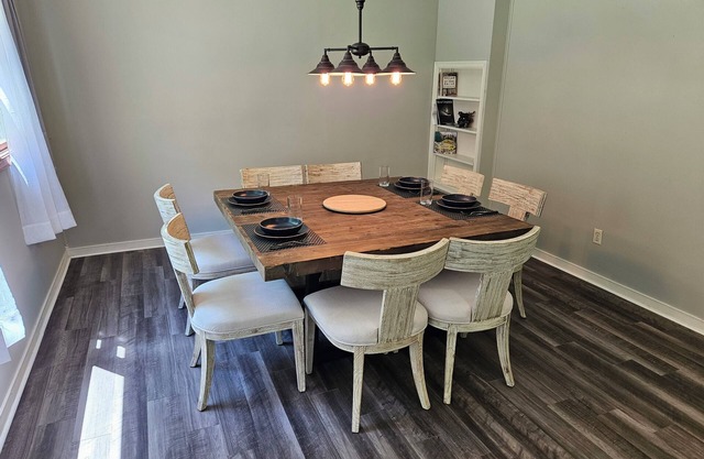 Private retreat only minutes from Sandstone Falls, Bluestone Lake and Park!