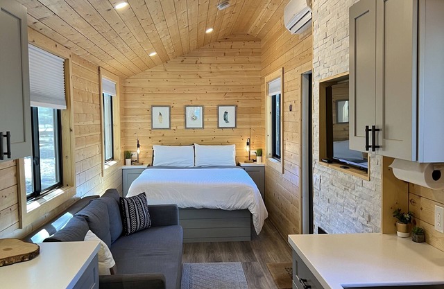 Private Retreat with 3 Tiny Houses in the Woods