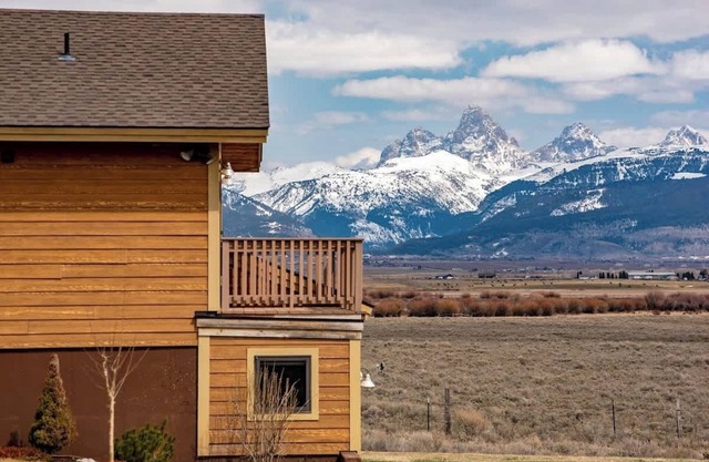 Private Retreat with Expansive Teton Views