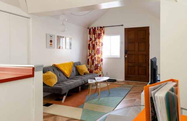 Private Retro Loft in Downtown SLC