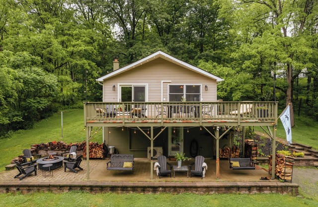 Private Riverfront 50 Acre Farm w/Pond. Dog Friendly