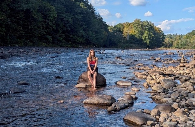PRIVATE RIVERFRONT CABIN on the Sacandaga River Hope, NY