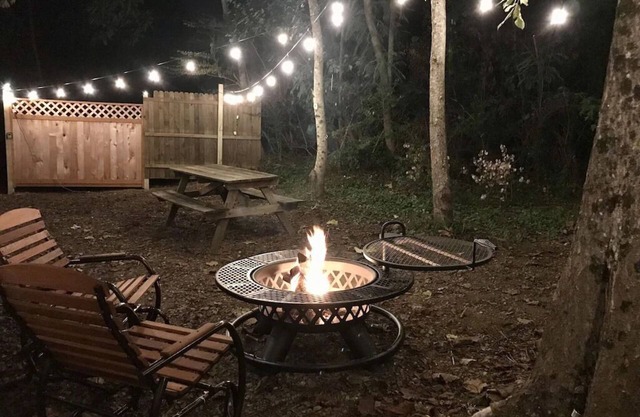 Private, Romantic, ride 6 miles to ATV trails from cabin, outdoor lighting/fire pit