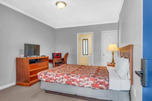 Private Room Bath Brownstown Near Detroit