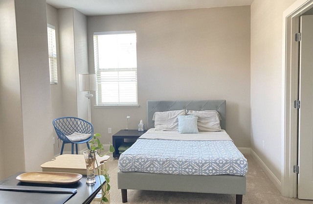 Private room in a luxury home within Silicon Valley