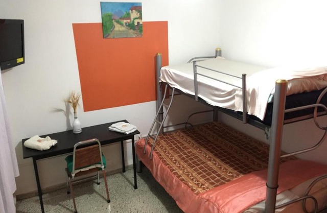 Private room with air conditioning in Downtown Office Parking
