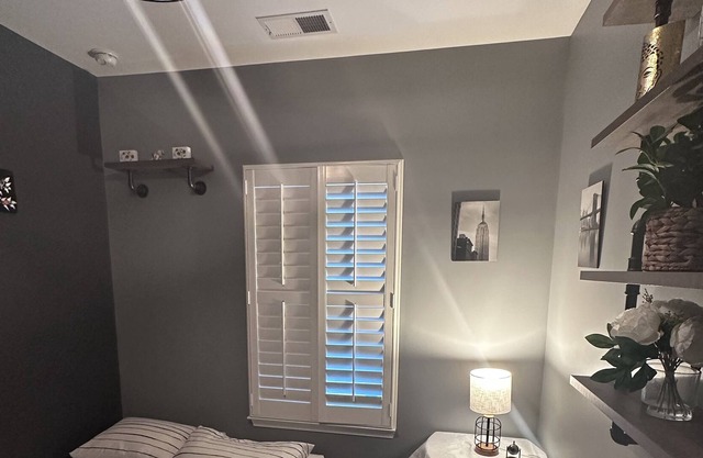 Private Room - Wwalkable to the Beach