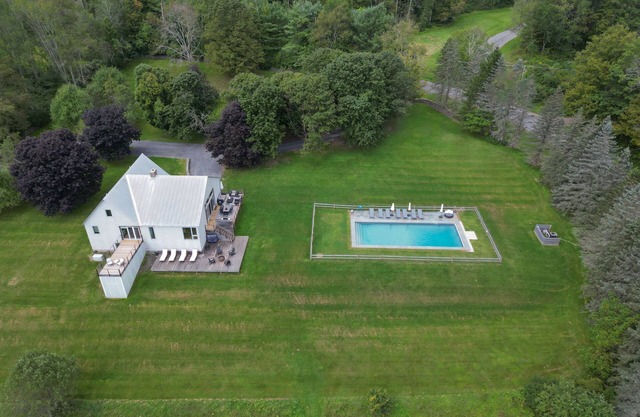 Luxury Estate Catskills - beheizter Pool, Schwimmteich, Teichhaus, Sauna