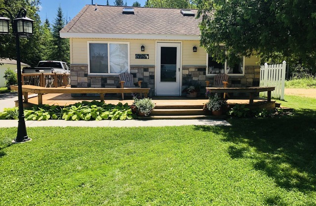 Privater Sandstrand am Hubbard Lake South Shore