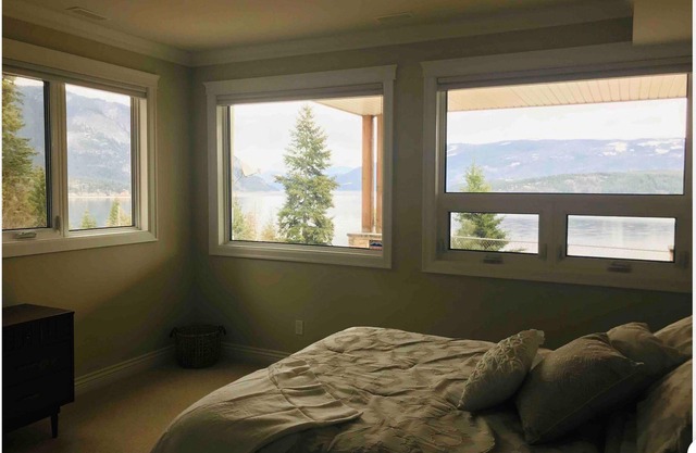 Private Shuswap Lake View Deluxe 2 Bedroom Fully Set-up Suite.