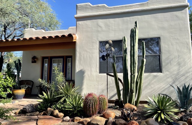 ** Entspannende Midtown Tucson Casita mit üppigem, vollständig eingezäuntem Hinterhof **