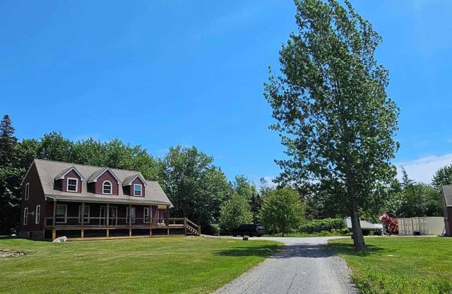 New! Private spacious home