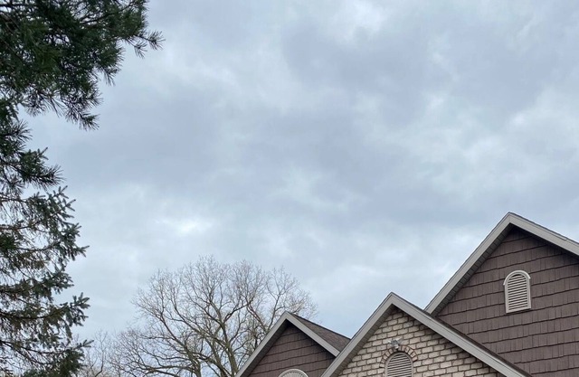 Private, spacious home, minutes from EAA