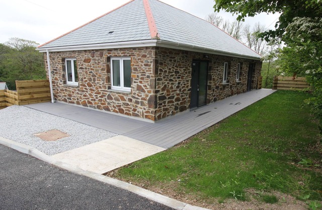 Private spacious house 5 mins by car to the beach