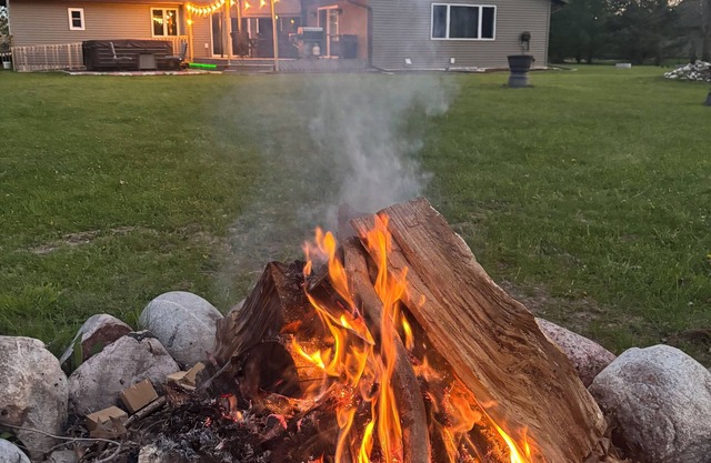 Private, Spacious Property, Hot Tub, Sleeps 9, EV Charger